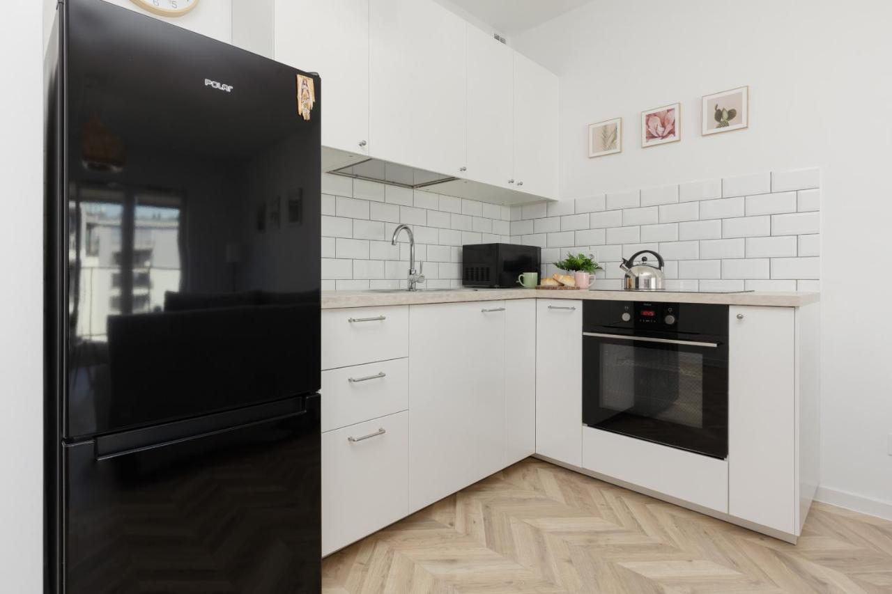 Ursus Sunny Studio For 4 Guests With Parking & Balcony By Noclegi Renters Варшава Экстерьер фото